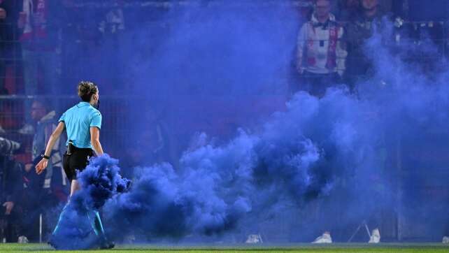 Nach kuriosem Pyro-Gegentor: Bayern-Frauen verpassen Sieg