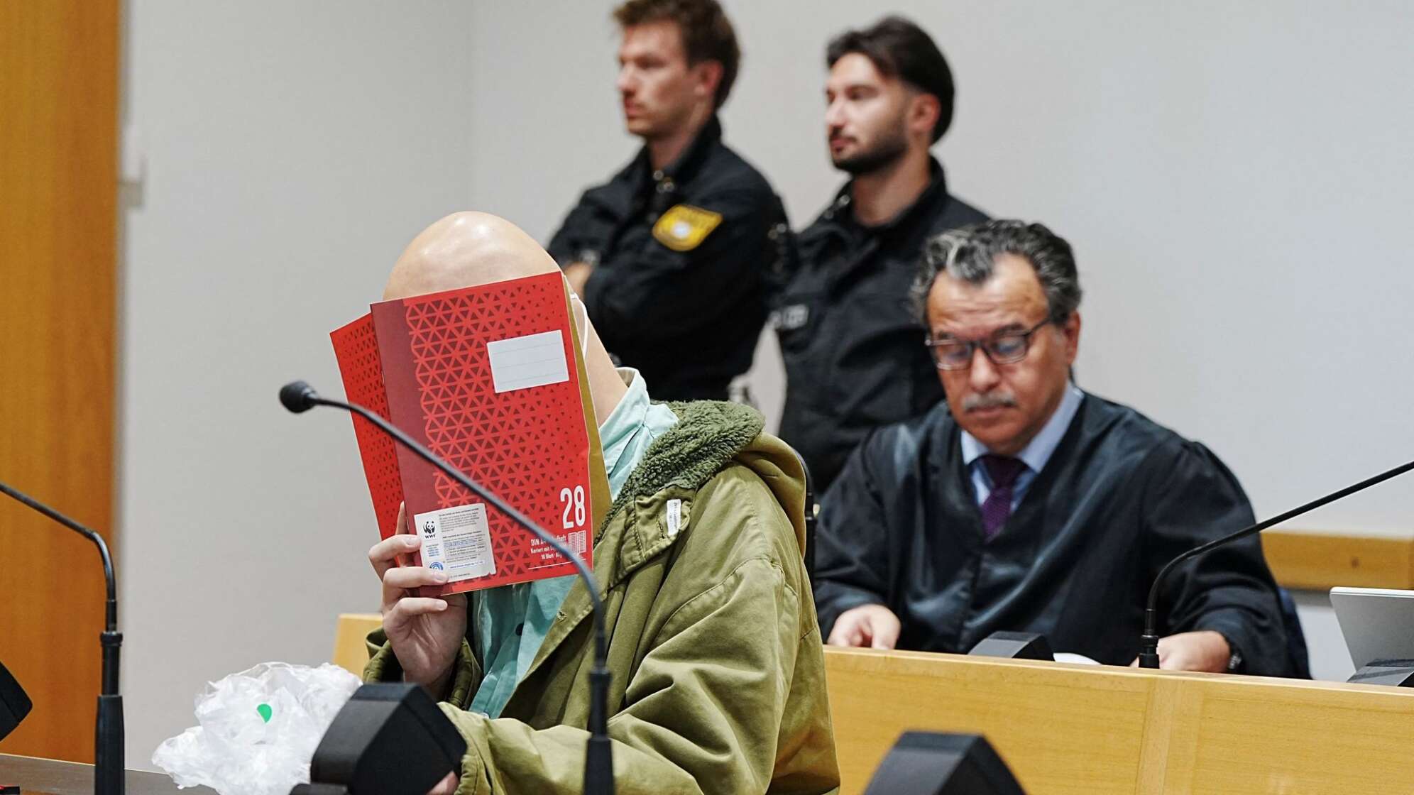 Prozess wegen 23-fachen versuchten Mordes in Augsburg