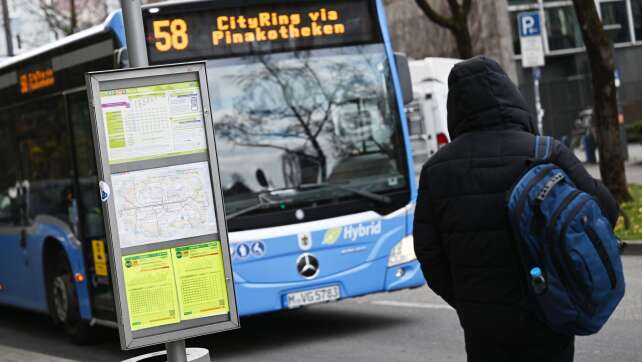 Bus- und Bahnnetz auf 682 Millionen Kilometer erweitert