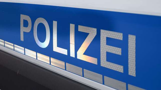 Polizisten befreien Betrunkenen aus Kompostkiste