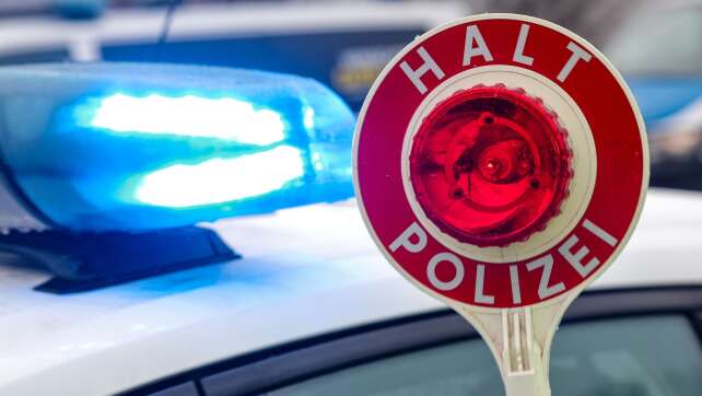Fünf Polizisten nach A92-Kontrolle leicht verletzt