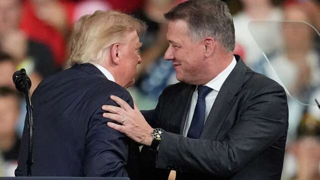 Auf Trump-Wahlkampftour: Audi kündigt SUV-Werk in den USA an
