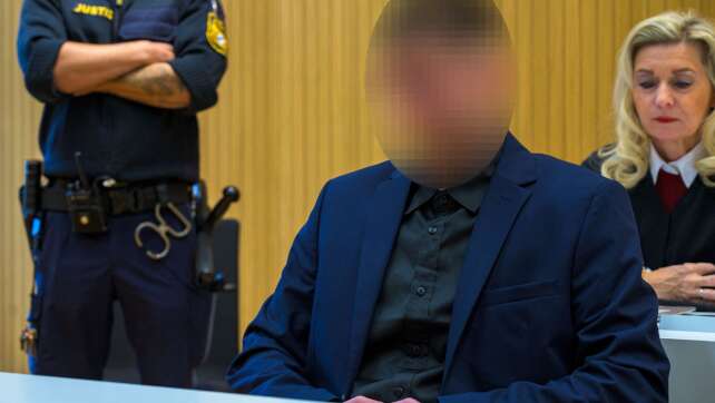 20-Jähriger gesteht Fahrt mit Ex-Partner auf Motorhaube